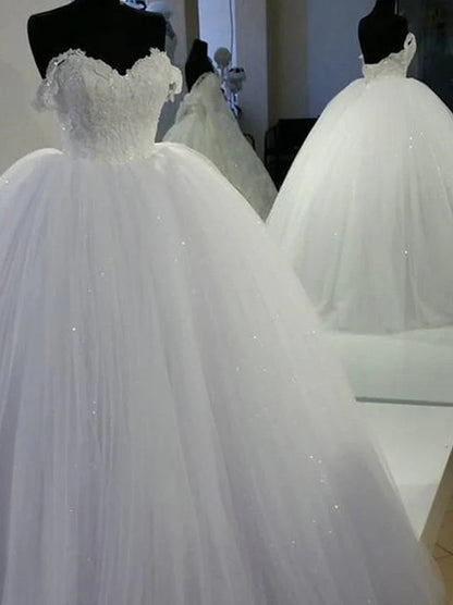 Charming Ball Gown Wedding Dresses Sweetheart Cap Sleeves Sequins Appliqued Lace Up Sweep Train Tulle Bridal Gowns Custom Made