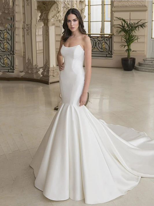 Simple Mermaid Wedding Dresses Strapless Sleeveless Buttons Backless Pleated Satin Court Train Bridal Gowns Custom Made