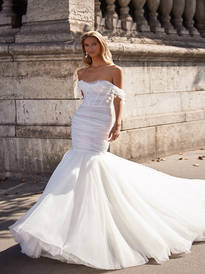 Simple & Classic Mermaid Boho Wedding Dresses Strapless Sleeveless Pleated Flowers Tulle Court Train Bridal Gowns Custom