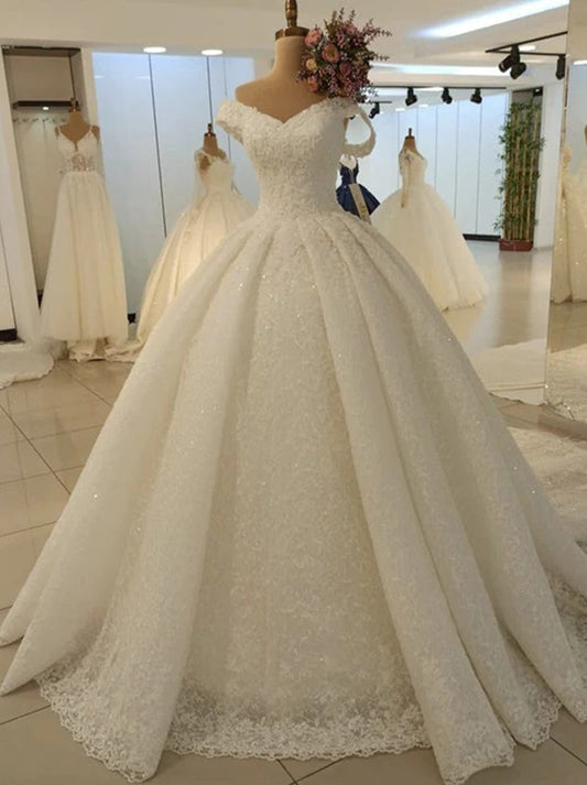 Romantic Ball Gown Wedding Dresses Sweetheart Cap Sleeves Sequins Beads Appliqued Lace Up Sweep Train Lace Bridal Gowns Custom Made