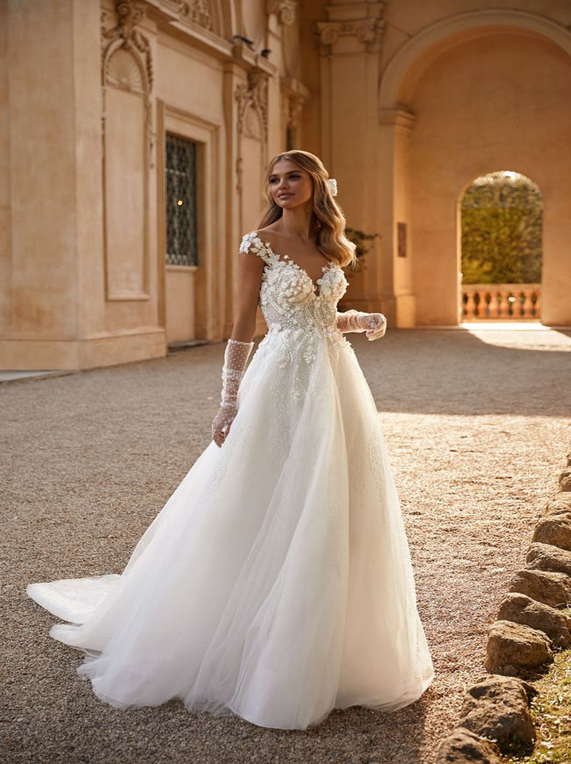 Gorgeous & Elegant A-Line Wedding Dresses Sweetheart Appliqued Sequins Tulle Sweep Train Bridal Gowns Custom Made