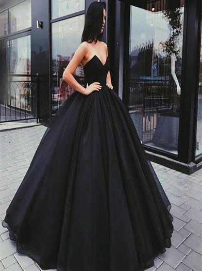 Black Ball Gown Wedding Dresses Sweetheart Sleeveless Lace Up Pleated Sweep Train Organza Bridal Gowns Custom Made