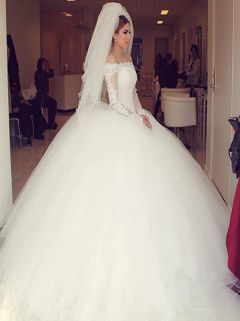 Romantic Ball Gown Wedding Dresses Off The Shoulder Long Sleeves Appliqued Tulle Court Train Bridal Gowns Custom Made
