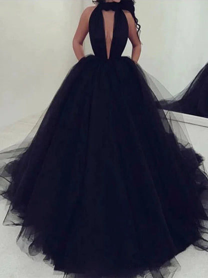 Sexy Black Ball Gown Wedding Dresses Halter Pleated Sleeveless Backless Tulle Sweep Train Bridal Gowns Custom Made