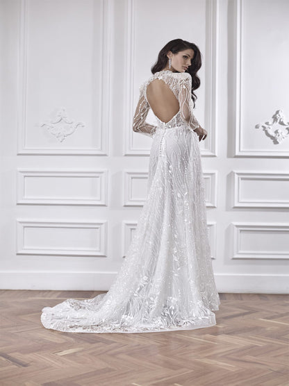 Charming & Elegant A-Line Wedding Dresses V-Neck Beads Appliqued Lace Sweep Train Bridal Gowns