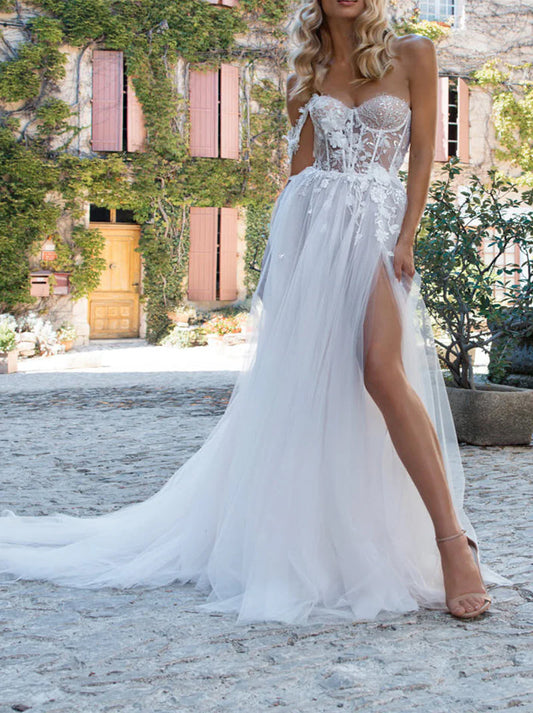 Gorgeous & Elegant A-Line Beach Wedding Dresses Sweetheart Appliqued Tulle Sweep Train Bridal Gowns With Slit