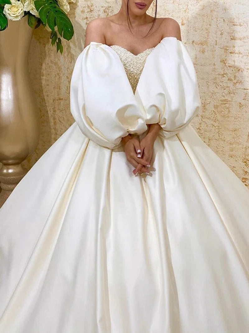 Charming Ball Gown Wedding Dresses Sweetheart Beads Pearls Puffy Long Sleeves Sweep Train Satin Bridal Gowns Custom Made