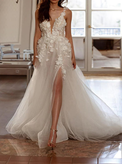 Modern A-Line Beach Wedding Dresses Spaghetti Appliqued Beads Tulle Sweep Train Bridal Gowns With Slit