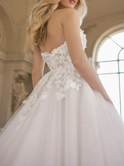 Gorgeous & Elegant A-Line Wedding Dresses Sweetheart Appliqued Sleeveless Tulle Sweep Train Bridal Gowns With Slit