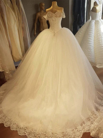 Elegant Ball Gown Off The Shoulder Short Sleeves Appliqued Lace Up Court Train Satin Bridal Gowns Custom Made