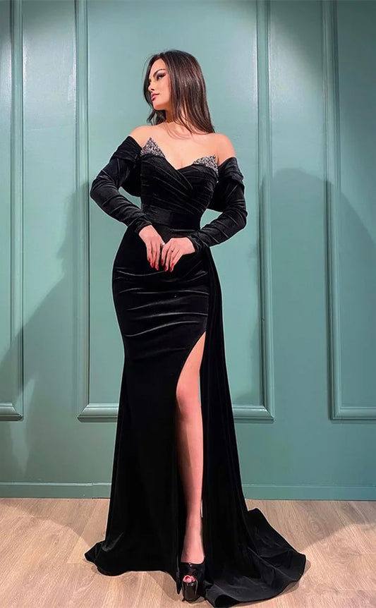 RP720-Eleagnt Black Mermaid V-Neck Ruched Crystals Beads Long Sleeves Velvet Long Prom Evening Dresses Formal Party Gowns With Side Slit