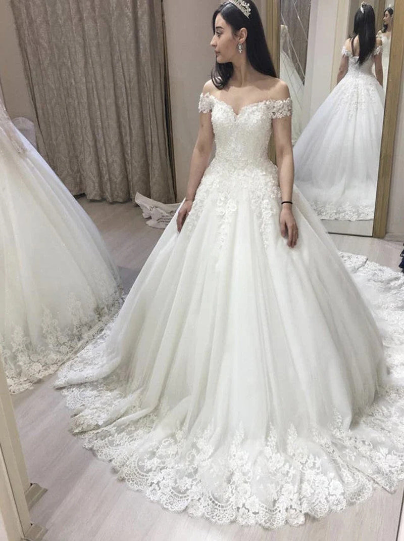 Charming Ball Gown Wedding Dresses Off The Shoulder Appliqued Sleeveless Lace Up Sweep Train Tulle Bridal Gowns Custom Made