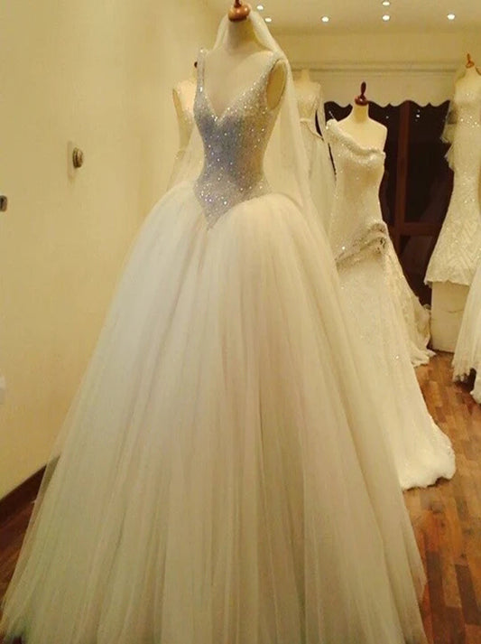 Sparkling Ball Gown Wedding Dresses V-Neck Sleeveless Beads Sequins Backless Tulle Sweep Train Bridal Gowns Custom Made