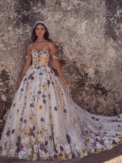 Luxurious & Charming Ball Gown Boho Wedding Dresses Sweetheart Appliqued Cap Sleeves Satin Court Train Bridal Gowns