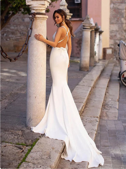 Sexy Mermaid Wedding Dresses V-Neck Sleeveless Backless Sweep Train Satin Bridal Gowns Custom Made