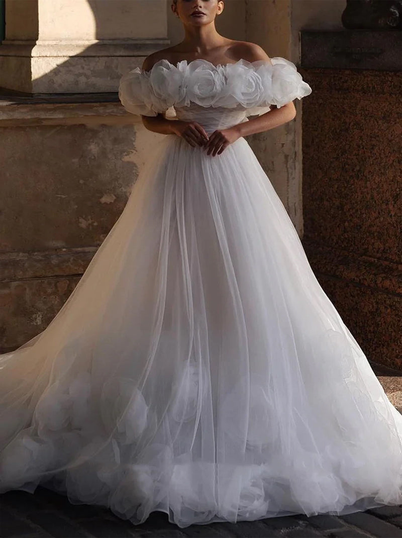 Modern & Charming A-Line Wedding Dresses Strapless Pleated Handmade Flowers Tulle Sweep Train Bridal Gowns