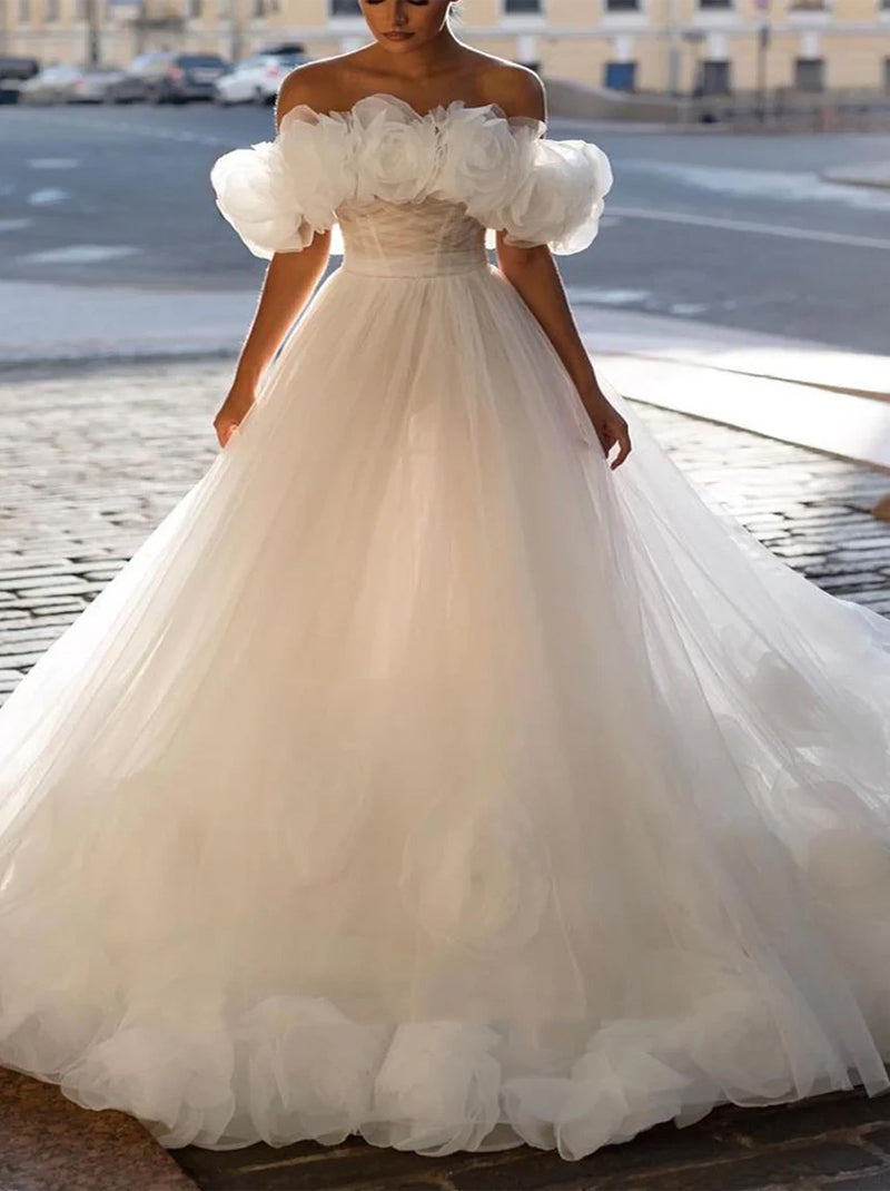 Modern & Charming A-Line Wedding Dresses Strapless Pleated Handmade Flowers Tulle Sweep Train Bridal Gowns