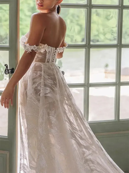 Classic A-Line Wedding Dresses Sweetheart Sleeveless Appliqued Tulle Sweep Train Bridal Gowns Custom Made With Slit