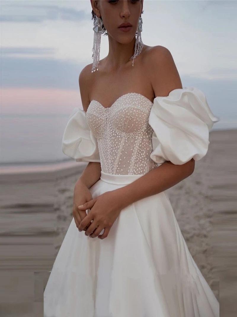 Simple Beach A-Line Wedding Dresses Sweetheart Beads Pleated Detachable Sleeves Sweep Train Backless Satin Bridal Gowns Custom Made