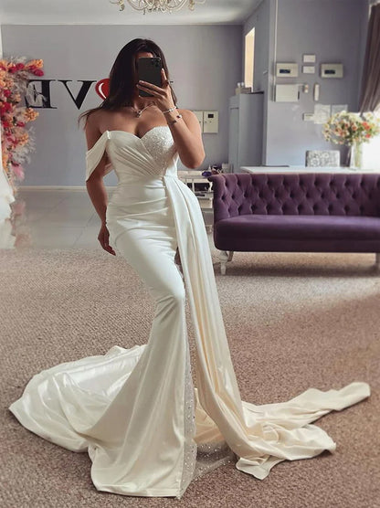 Sparkling Mermaid Wedding Dresses Sweetehart Pleated Beads Sleeveless Satin Sweep Train Bridal Gowns Custom Made