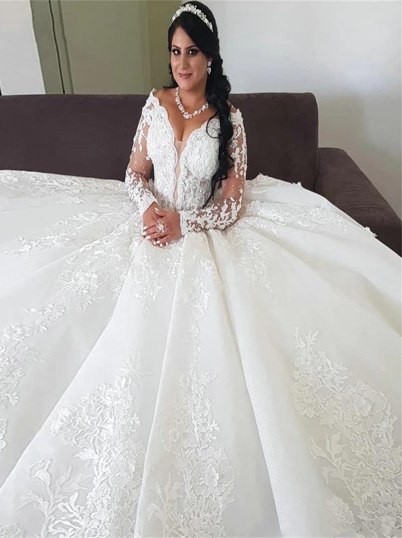 Luxury Ball Gown Wedding Dresses V-Neck Beads Appliques Illusion Long Sleeves Lace Up Court Train Bridal Gowns Custom Design