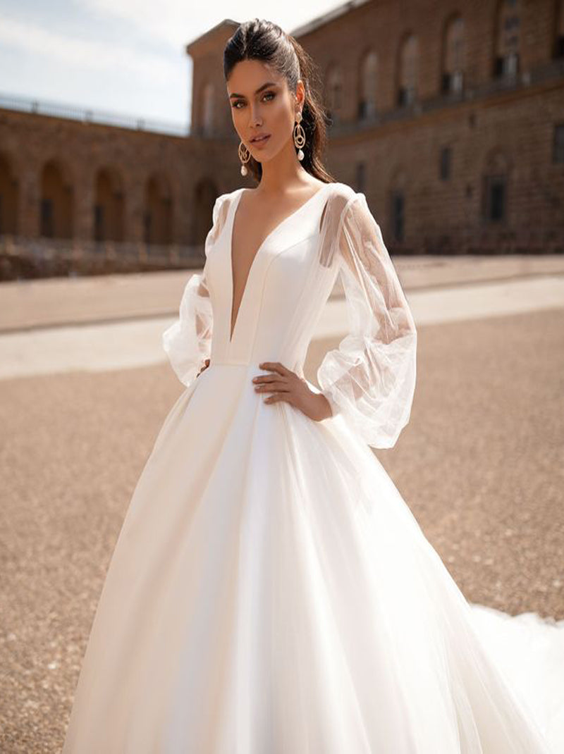 Elegant & Simple Ball Gown Wedding Dresses V-Neck Pleated Long Sleeves Satin Court Train Bridal Gowns