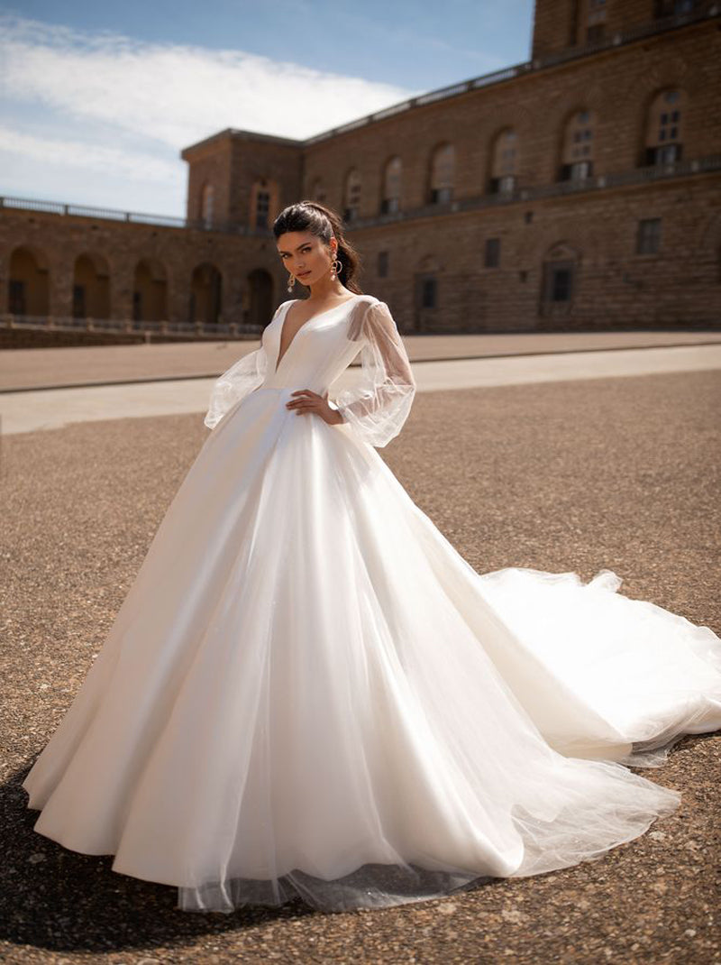 Elegant & Simple Ball Gown Wedding Dresses V-Neck Pleated Long Sleeves Satin Court Train Bridal Gowns