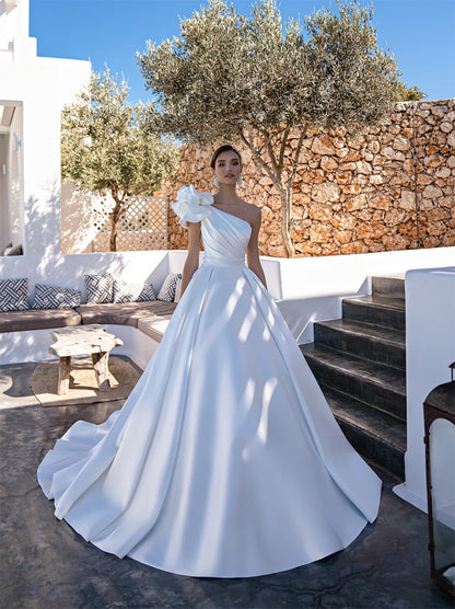 Elegant Ball Gown Wedding Dresses One Shoulder Pleated Flowers Sweep Train Satin Bridal Gowns Custom