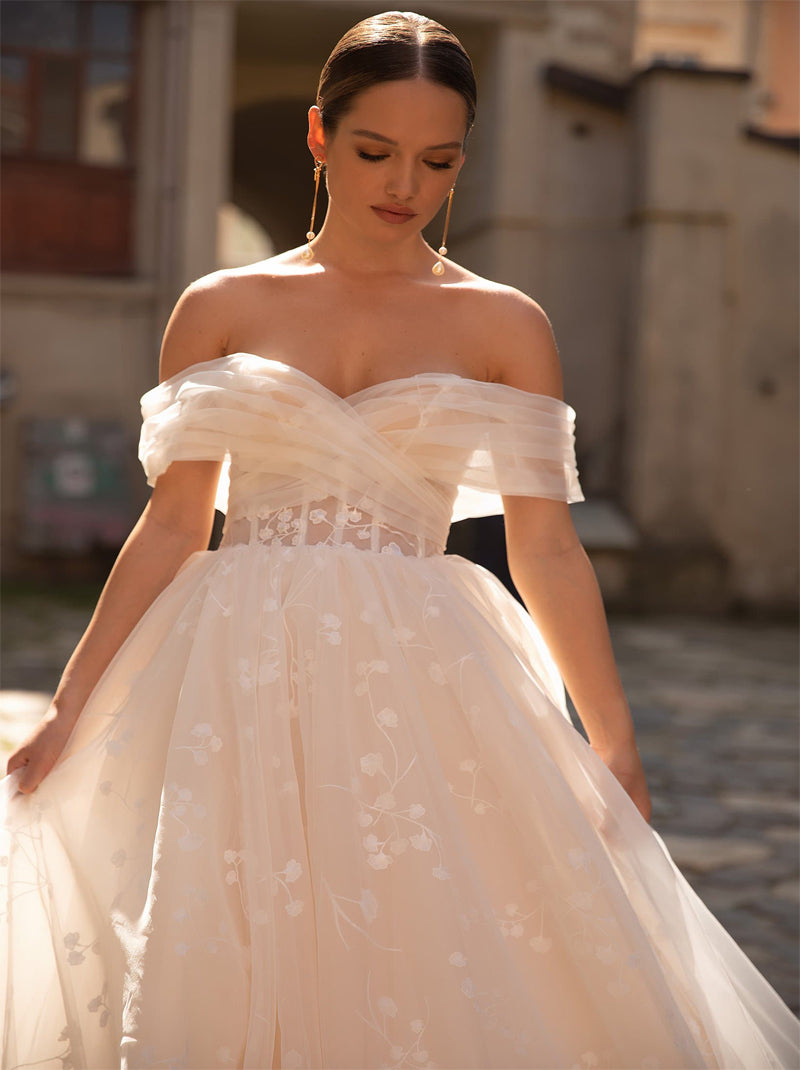 Elegant A-Line Wedding Dresses Sweetheart Detachable Long Sleeves Sweep Train Organza Bridal Gowns