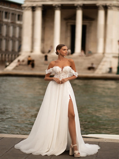 Modern A-Line Bridal Gowns Sweetheart Appliqued Beads Cap Sleeves Chiffon Sweep Train Bridal Gowns With Slit