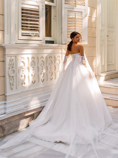 Modern Ball Gown Wedding Dresses Strapless Appliqued Sequins Tulle Sweep Train Bridal Gowns Custom