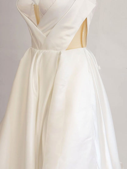 Simple A-Line Wedding Dresses Sweetheart Pleated Bowknot  Satin Sweep Train Bridal Gowns With Slit