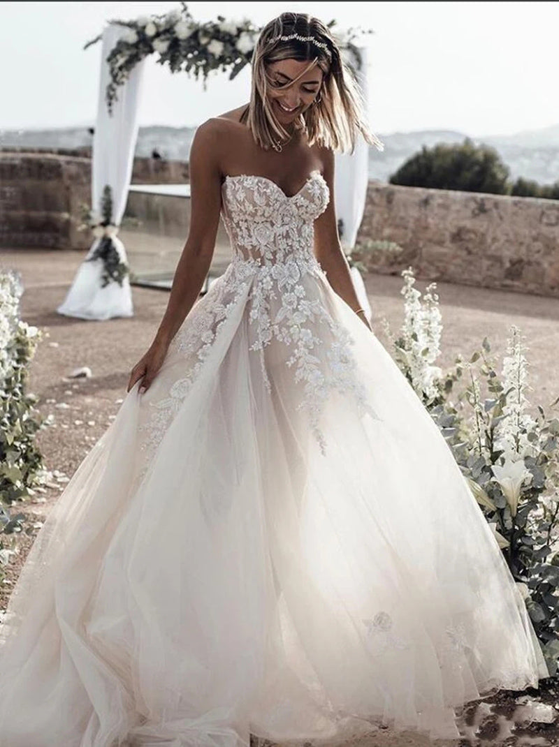 Sexy Strapless Wedding Dress Organza Appliques Long Court Train Sleeveless Elegant Bride Gown For Women