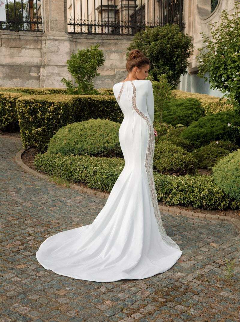 Simple & Elegant Mermaid Wedding Dresses Scoop Long Sleeves Beads Satin Sweep Train Bridal Gowns Custom Made