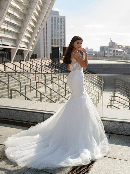 Charming Mermaid Wedding Dresses Spaghetti Sleeveless Beads Sequins Tulle Sweep Train Bridal Gowns