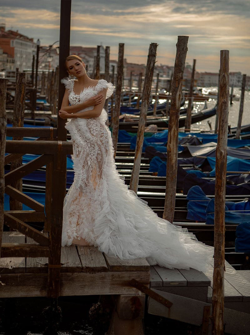 Charming & Gorgeous Mermaid Wedding Dresses Scoop Appliqued Beads Ruffles Tulle Sweep Train Bridal Gowns Custom