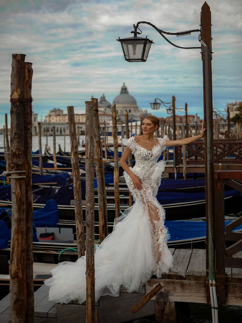 Charming & Gorgeous Mermaid Wedding Dresses Scoop Appliqued Beads Ruffles Tulle Sweep Train Bridal Gowns Custom