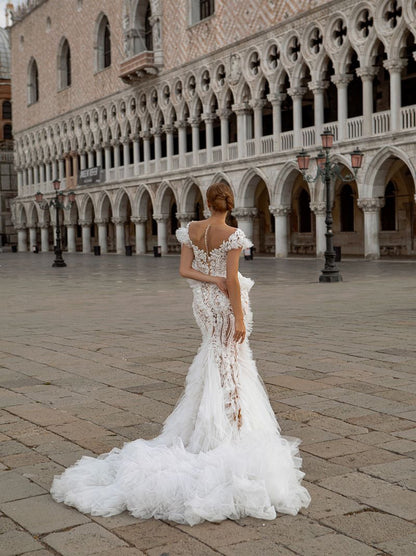 Charming & Gorgeous Mermaid Wedding Dresses Scoop Appliqued Beads Ruffles Tulle Sweep Train Bridal Gowns Custom