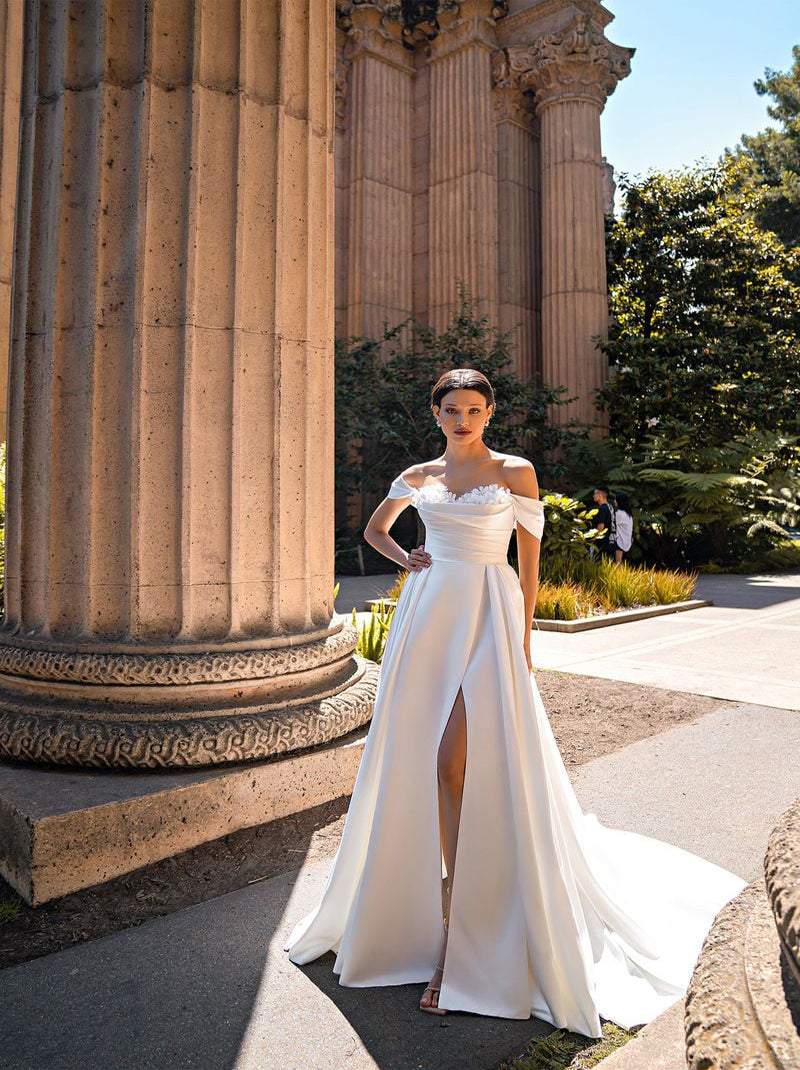 Charming A-Line Wedding Dresses Strapless Pleated Flowers Cap Sleeves Satin Sweep Train Bridal Gowns With Slit