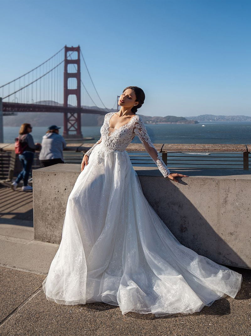 Elegant A-Line Wedding Dresses V-Neck Beads Appliqued Long Sleeves Tulle Court Train Bridal Gowns Custom Made