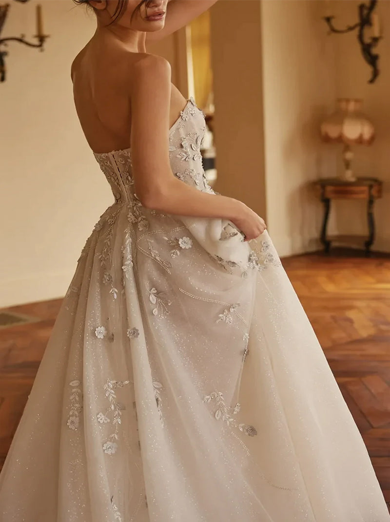 Elegant A-Line Wedding Dresses Sweetheart Beads Appliqued Tulle Sweep Train Bridal Gowns Custom