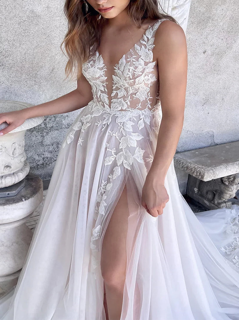 Elegant & Gorgeous A-Line Wedding Dresses V-Neck Appliqued Tulle Sweep Train Bridal Gowns With Slit