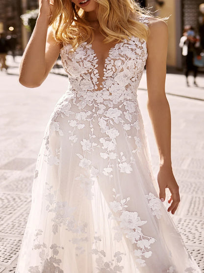 Elegant & Gorgeous A-Line Wedding Dresses V-Neck Appliqued Tulle Sweep Train Bridal Gowns