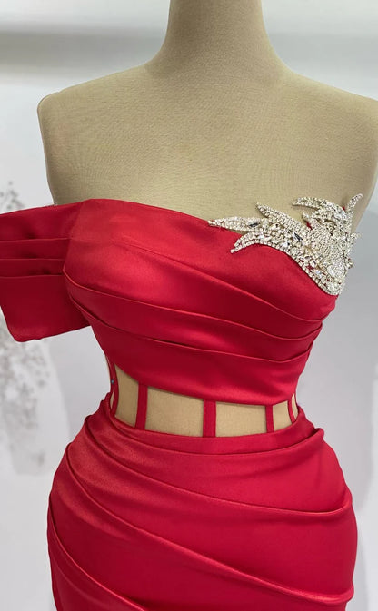 RP1957-Elegant Red Mermaid Strapless Pleated Crystals Sleeveless Satin Long Prom Evening Dresses Formal Party Gowns With Slit