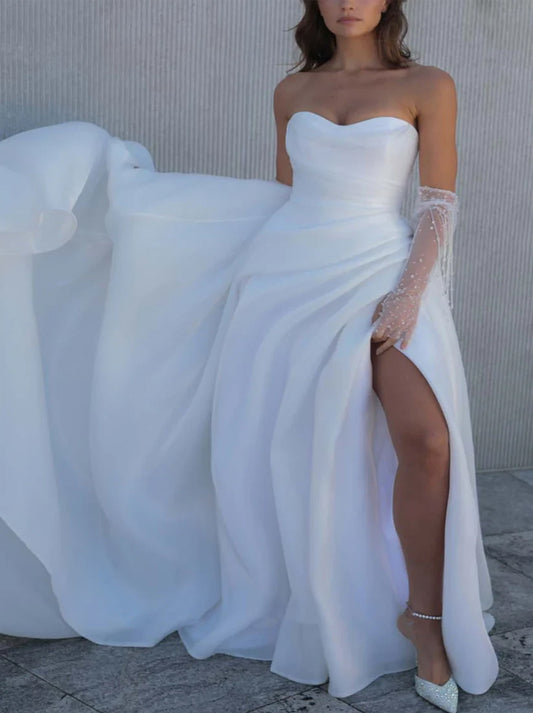 Simple A-Line Wedding Dresses Sweetheart Pleated Long Sleeves Organza Sweep Train Bridal Gowns Custom Made