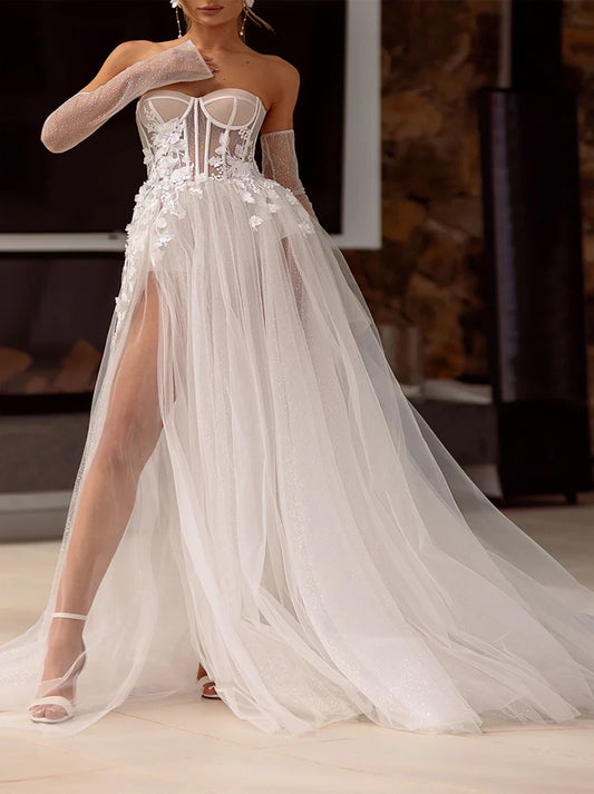 Simple A-Line Beach Wedding Dresses Sweetheart Appliqued Tulle Sweep Train Bridal Gowns With Slit