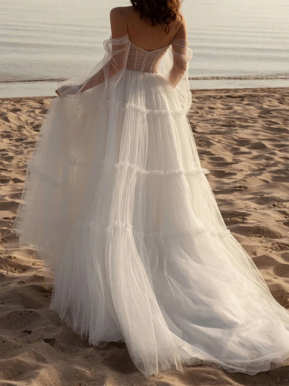 Simple A-Line Beach Wedding Dresses Sweetheart Beads Pleated Tulle Sweep Train Bridal Gowns With Slit