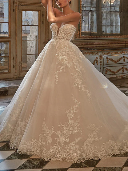 Modern Ball Gown Wedding Dresses Sweetheart Appliqued Sequins Sweep Train Tulle Bridal Gowns Custom