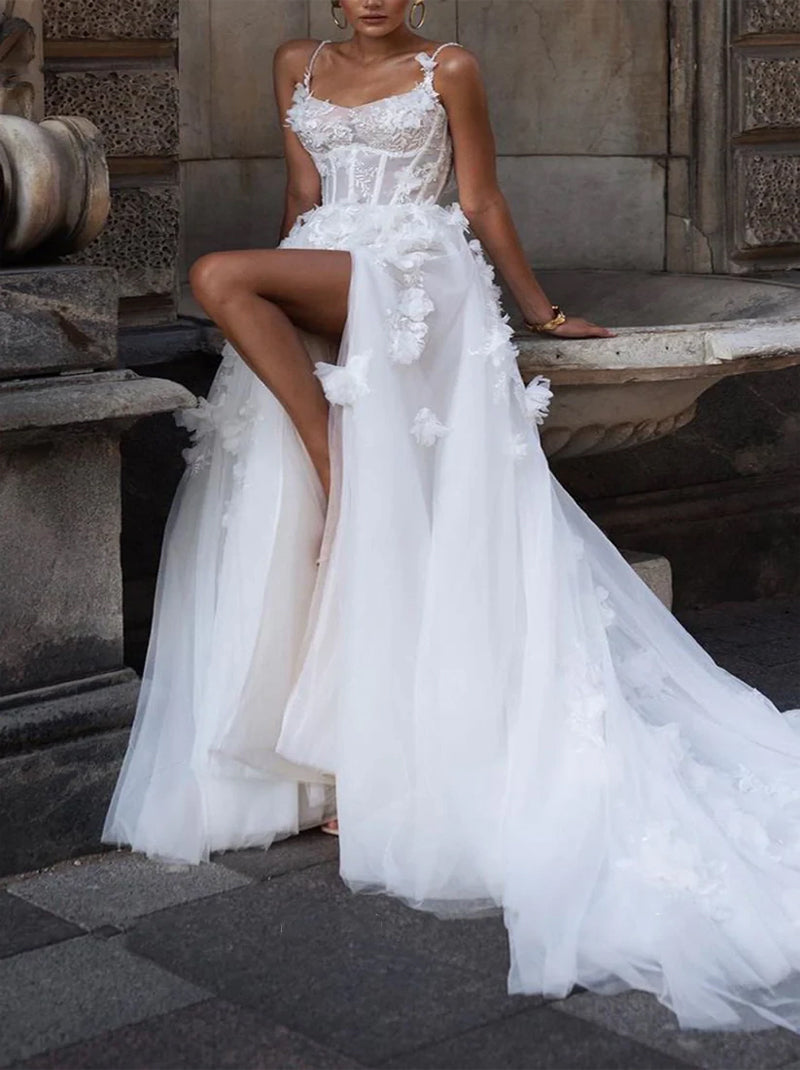 Gorgeous A-Line Beach Wedding Dresses Spaghetti Appliqued Tulle Sweep Train Bridal Gowns With Slit