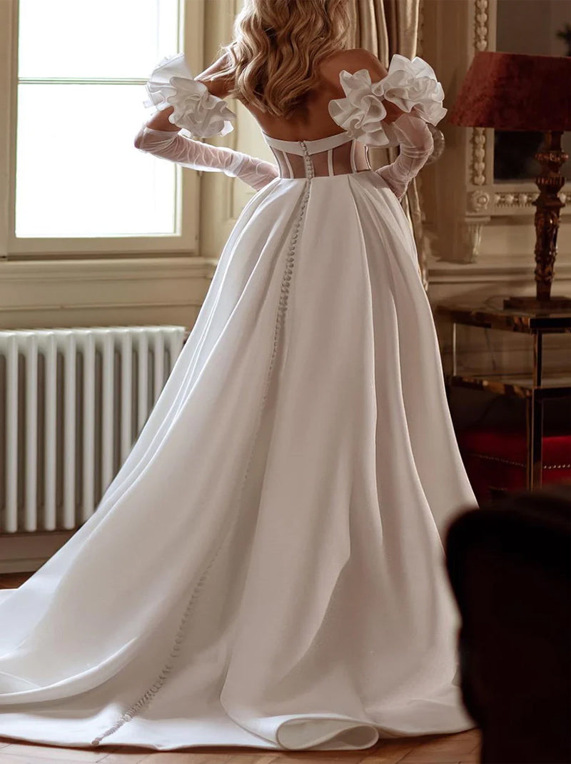 Simple A-Line Beach Wedding Dresses Sweetheart Pleated Satin Sweep Train Bridal Gowns With Slit